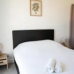 8 Pers Climatisee Avec Terrasse Proche Semesterbostad Sainte-Marie-la-Mer