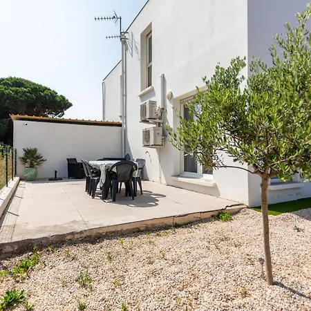 8 Pers Climatisee Avec Terrasse Proche *