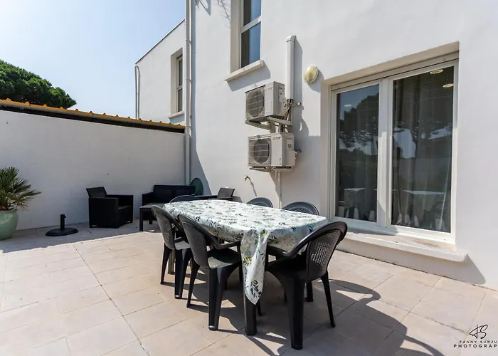 8 Pers Climatisee Avec Terrasse Proche Ferienhaus